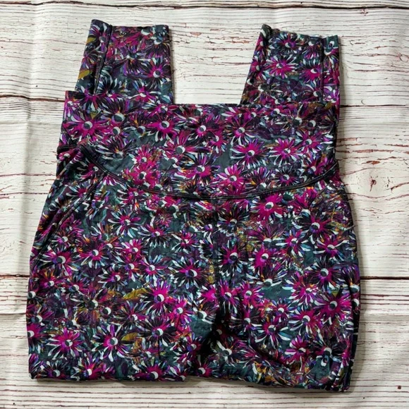 Lululemon Base Pace High-Rise Running Tight 25" in Floral Electric Multi Sz 10